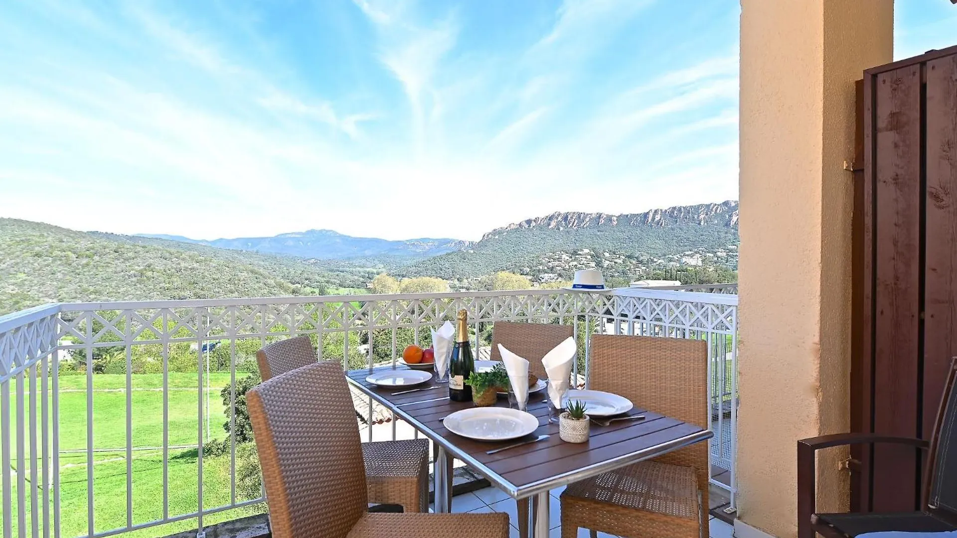 Apartment Village Cap Esterel - Le Village-14 By Interhome Saint-Raphaël